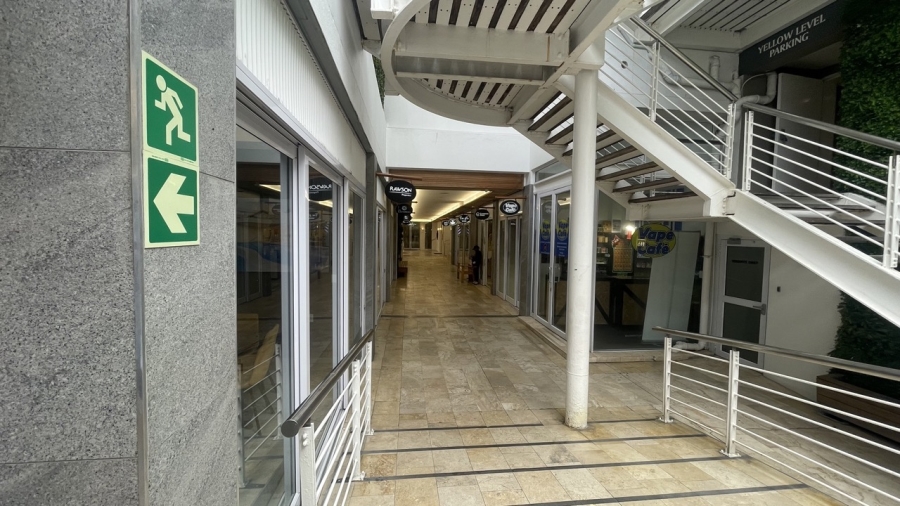 To Let commercial Property for Rent in Camps Bay Western Cape